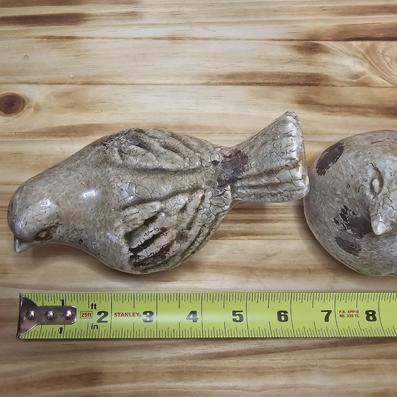 Pair Of (2) Vintage Ceramic Bird Figurines In Faux Stone Design - Picture 4 of 5